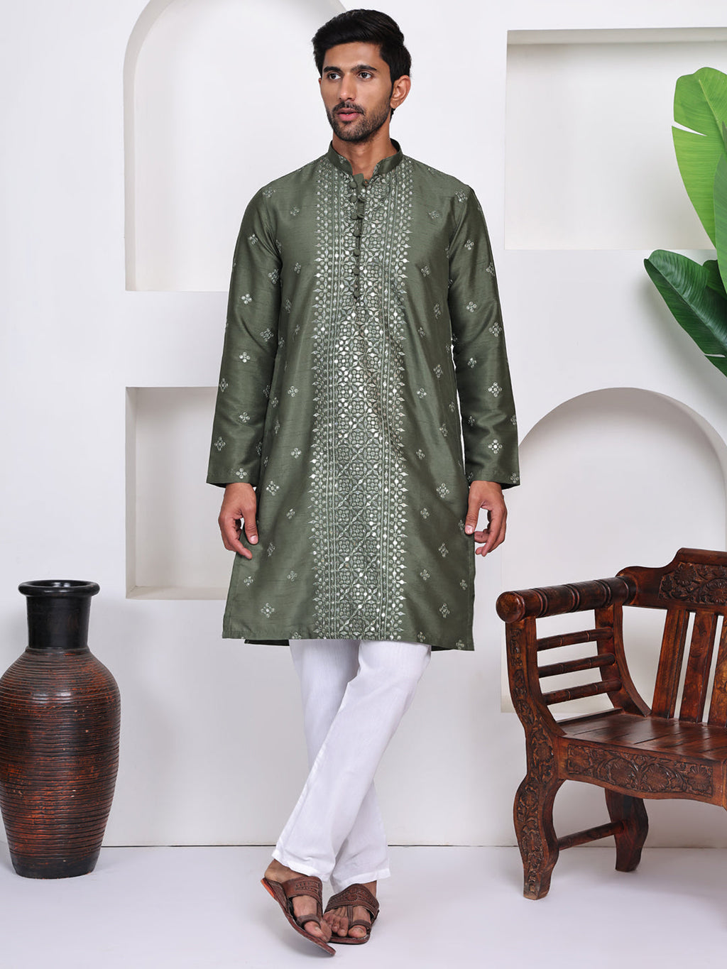 Green Geometric Embroidered Mandarin Collar Thread Work A-Line Kurta