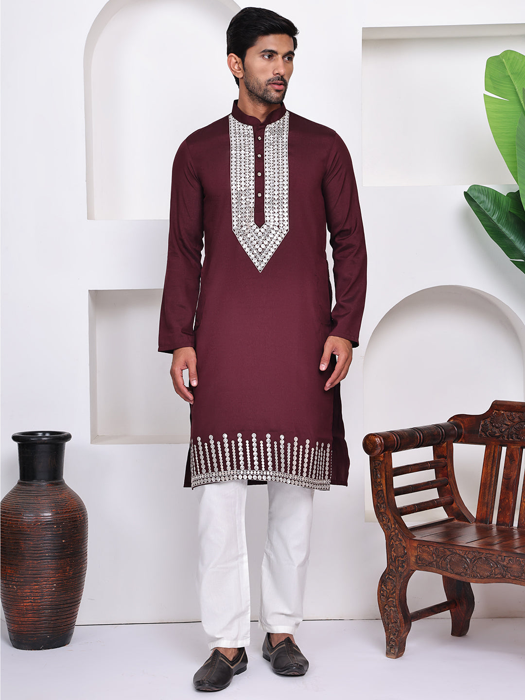 Men Maroon Embroidered Thread Work Kurta