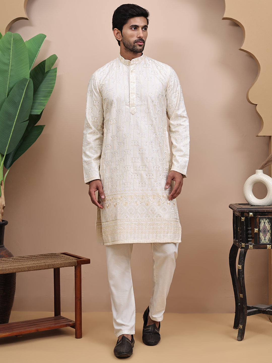 Men Cream Embroidered Thread Work Kurta