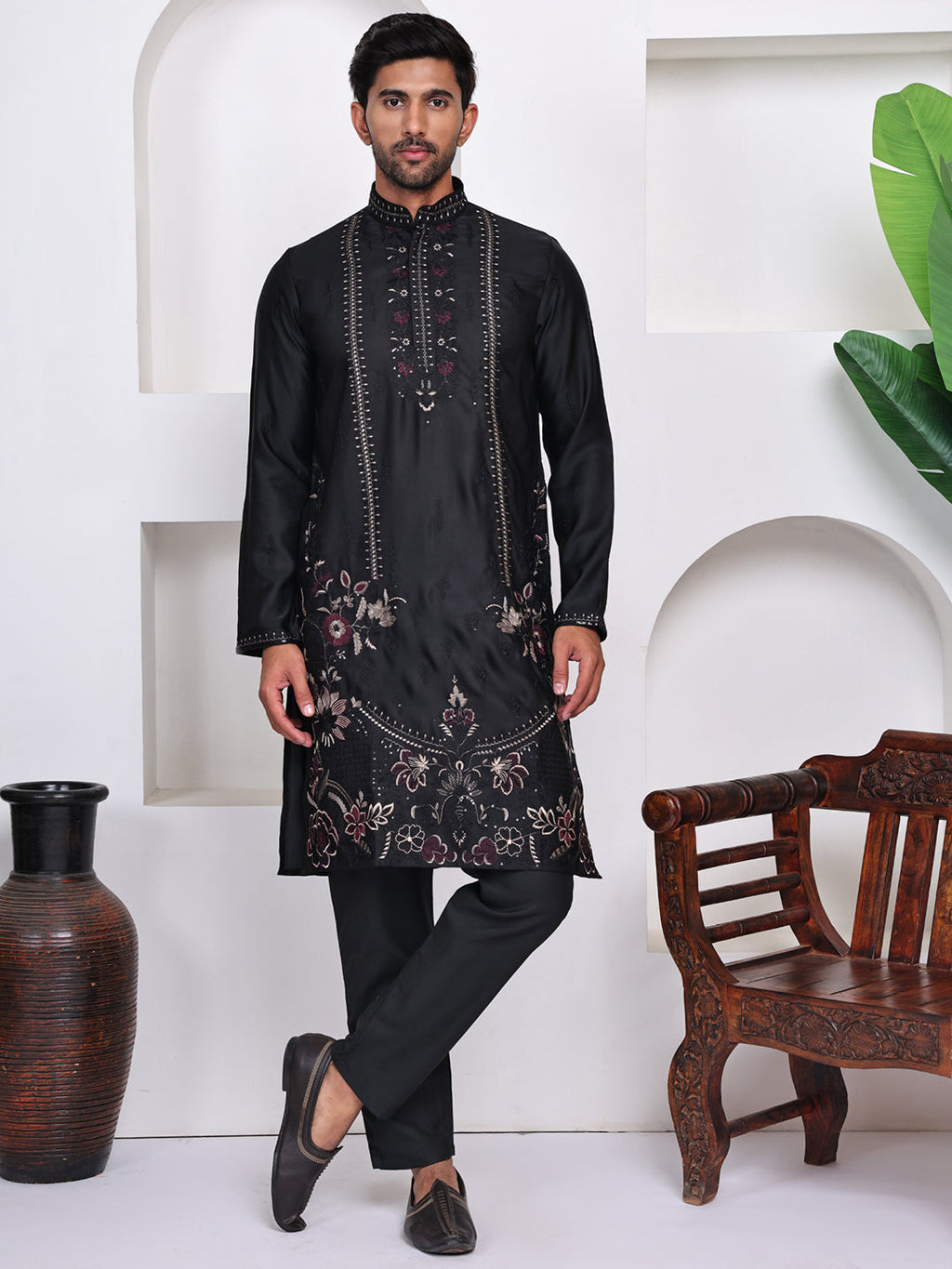 Men Black Floral Embroidered Thread Work Kurta