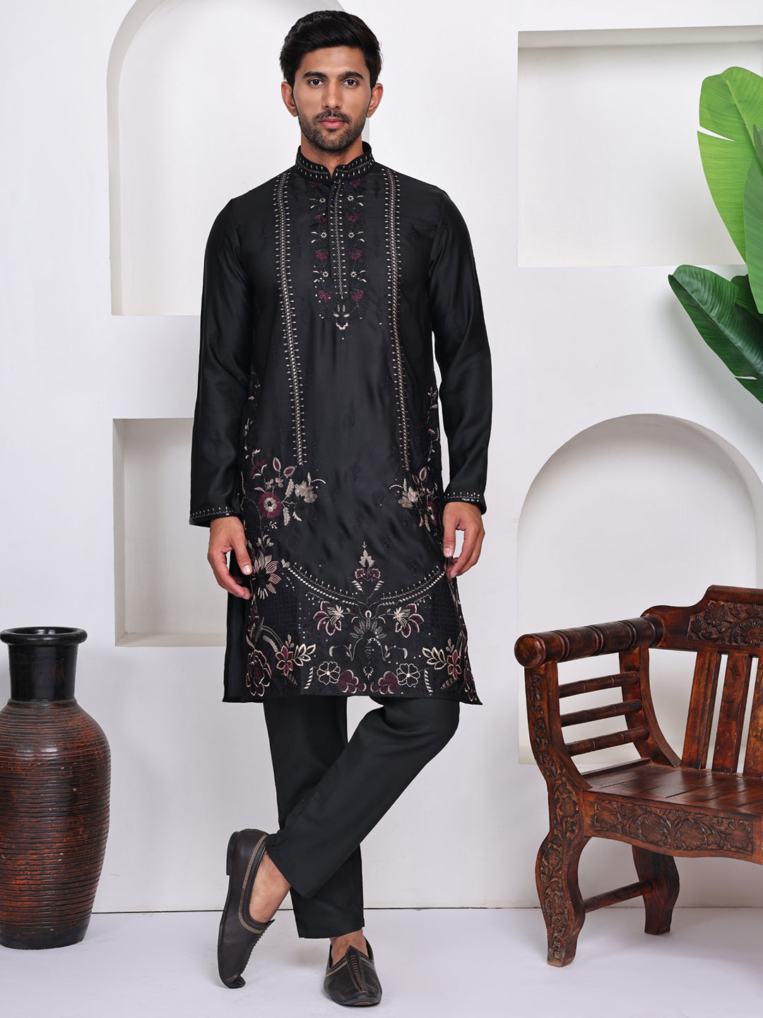 Men Black Floral Embroidered Thread Work Kurta