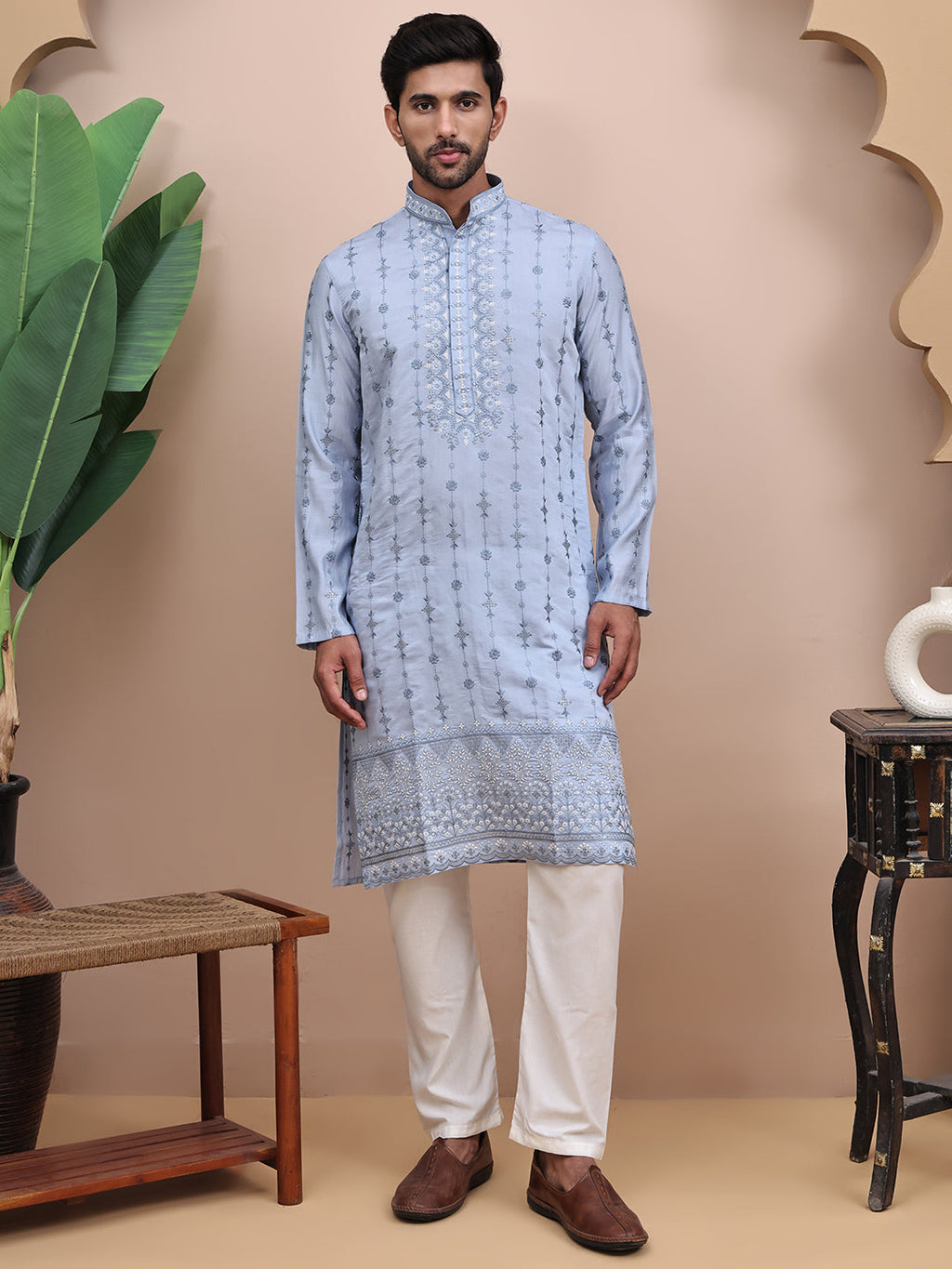 Men Blue Embroidered Thread Work Long Sleeves Long Sleeves