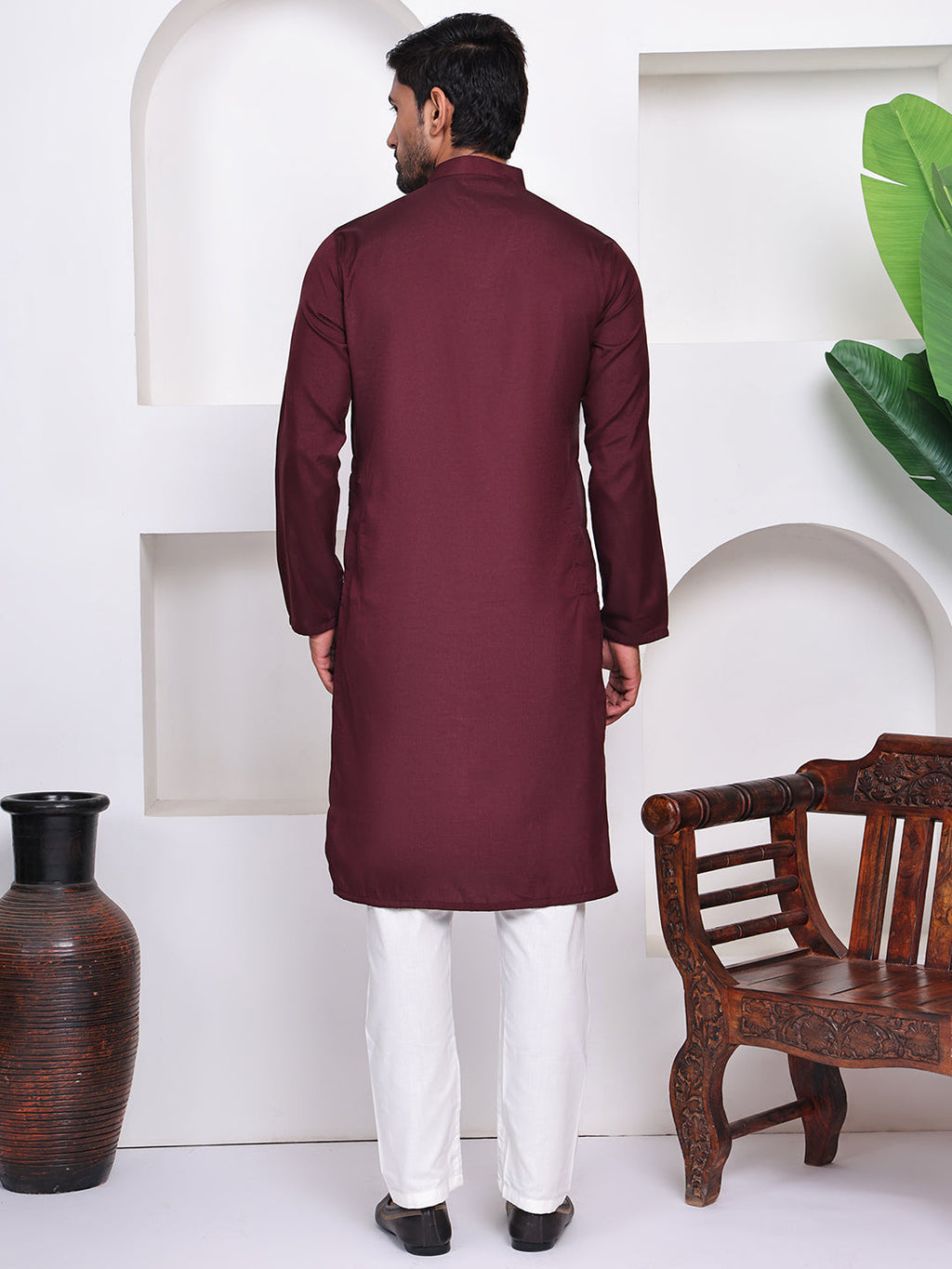 Men Maroon Embroidered Thread Work Kurta