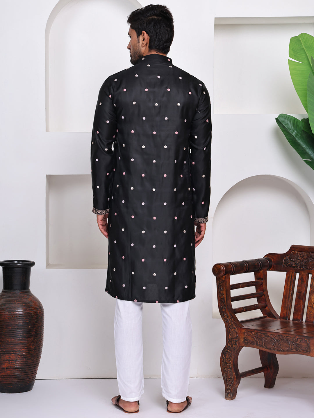 Black Floral Embroidered Mandarin Collar Mirror Work Straight Kurta