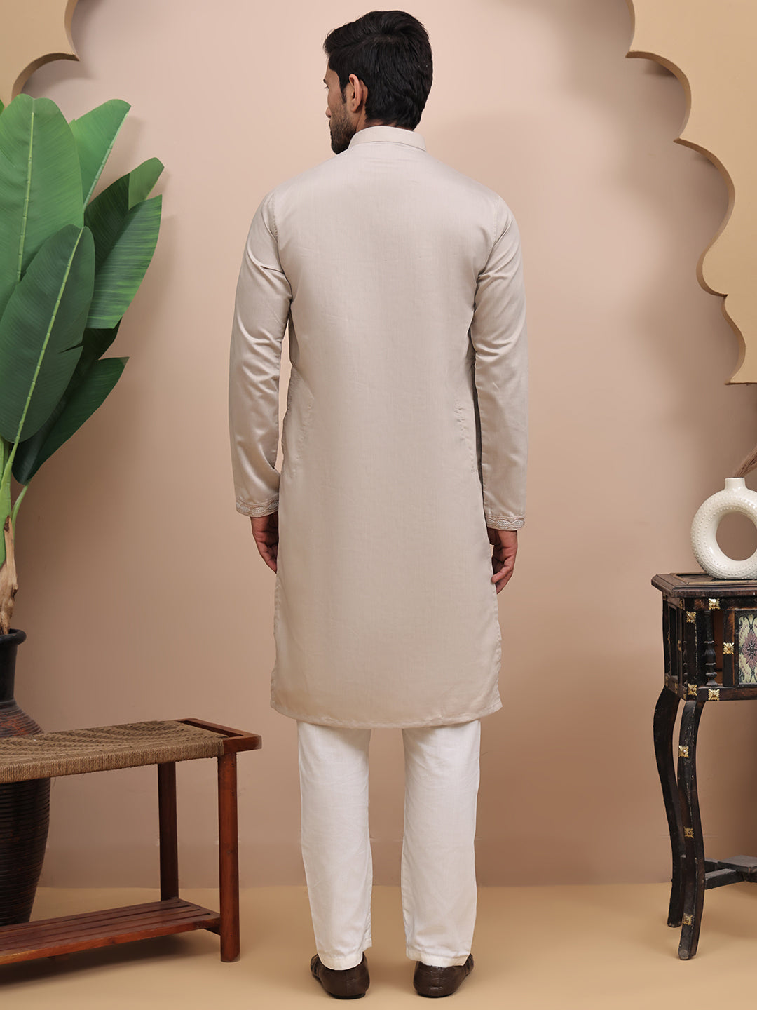 Men Beige Floral Embroidered Thread Work Kurta