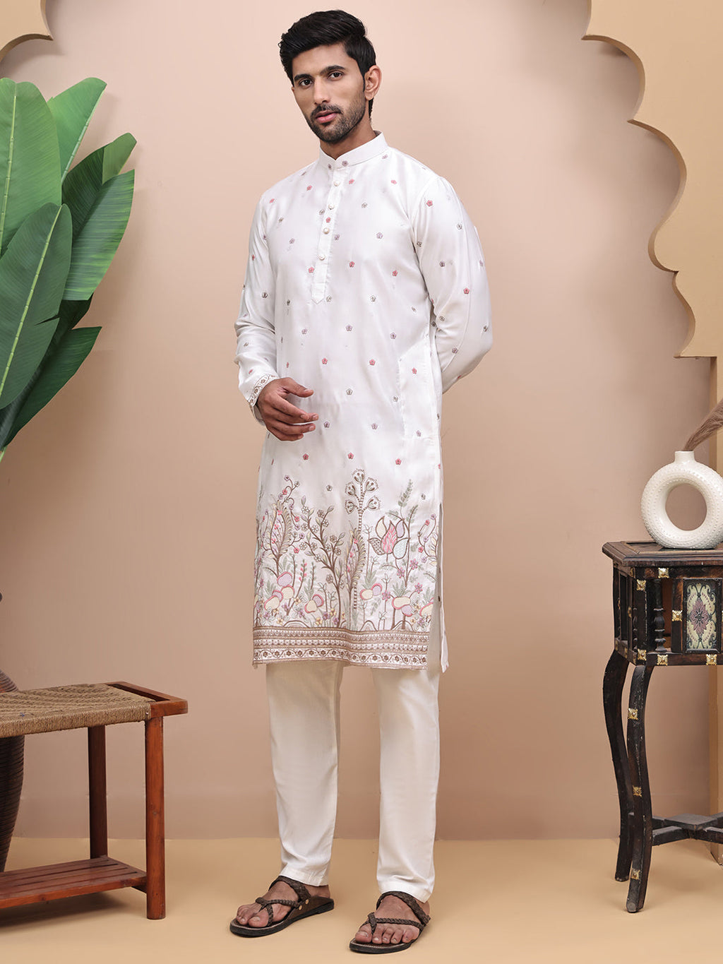 Men Cream Ethnic Motifs Embroidered Festive Straight Kurta