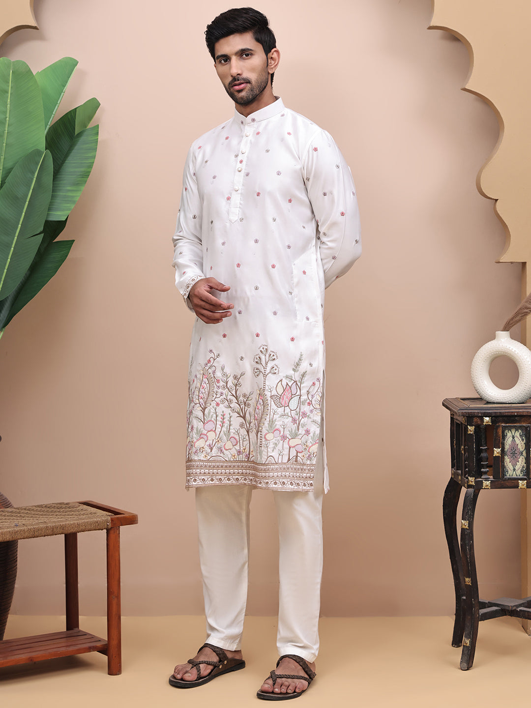 Men Cream Ethnic Motifs Embroidered Festive Straight Kurta