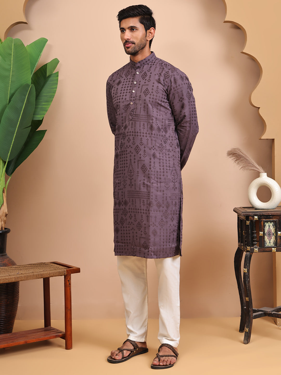 Men Light-Purple Ethnic Motifs Embroidered Mandarin Collar Straight Kurta