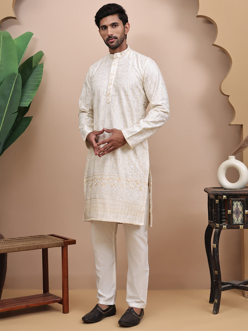 Men Cream Embroidered Thread Work Kurta