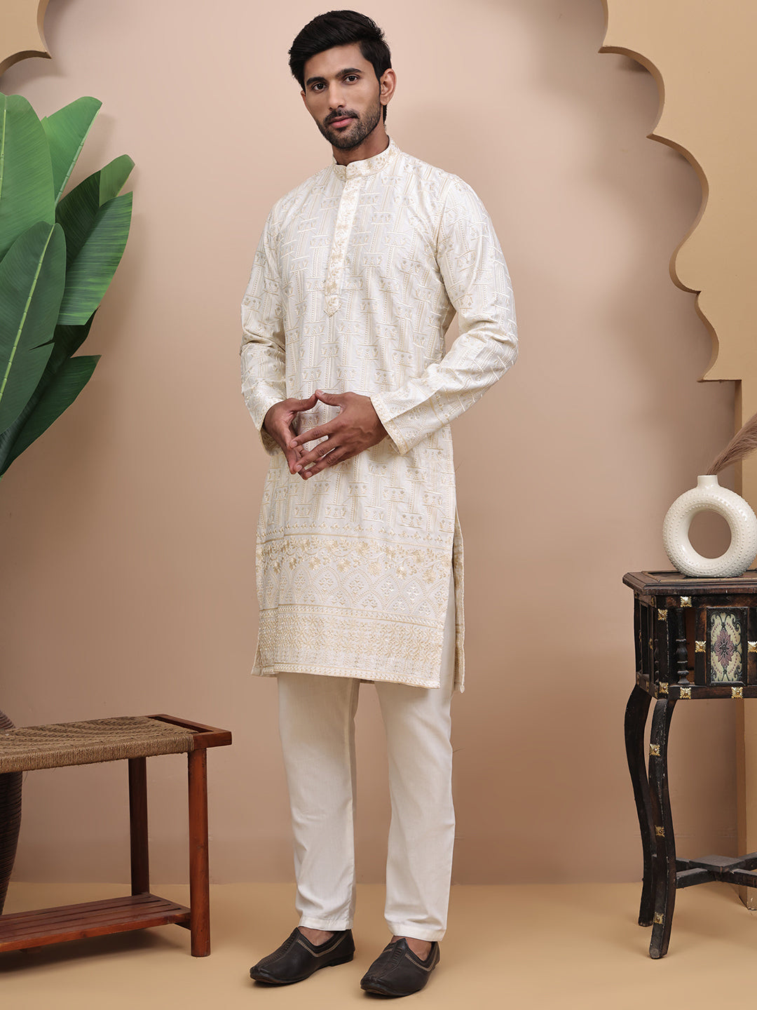 Men Cream Embroidered Thread Work Kurta