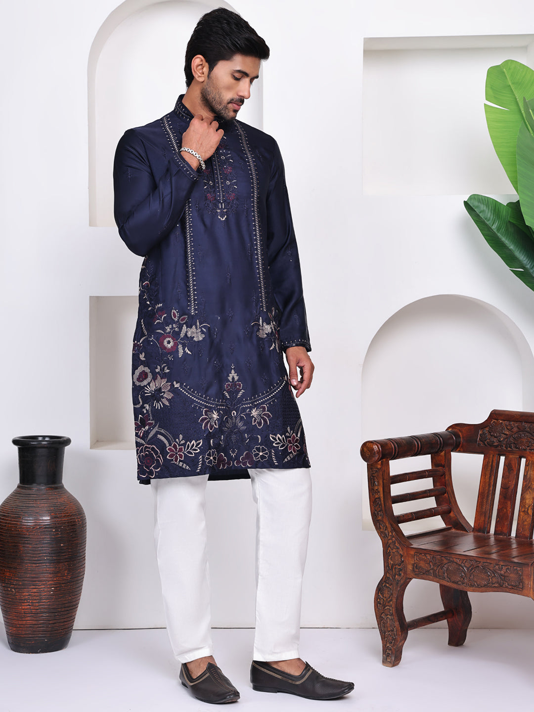 Men Blue Floral Embroidered Thread Work Kurta