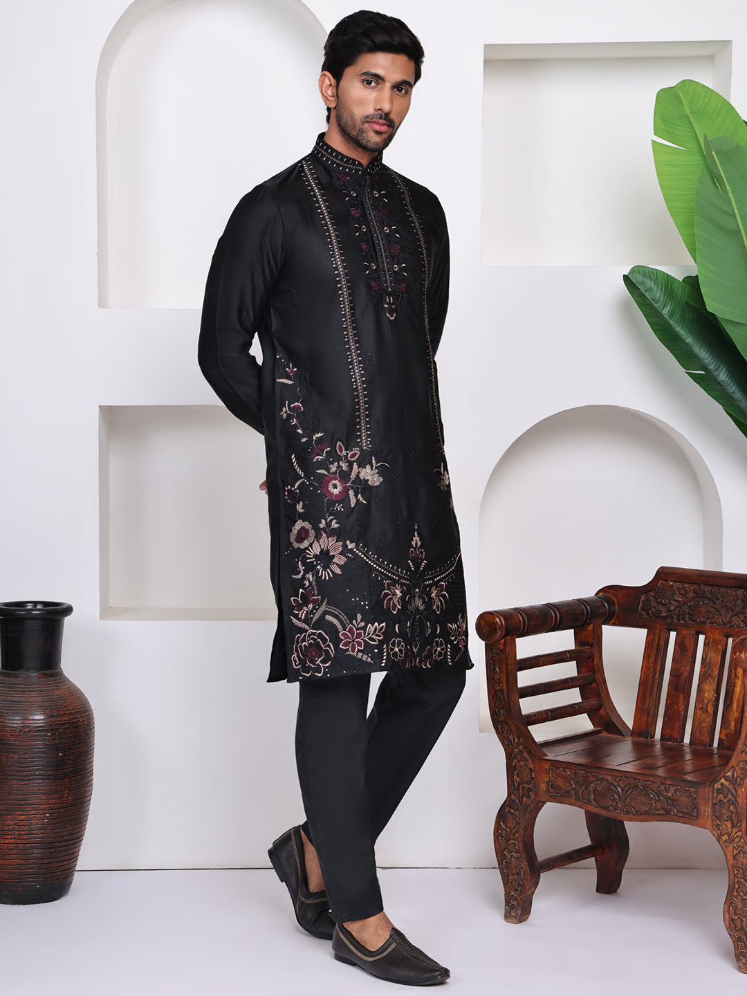 Men Black Floral Embroidered Thread Work Kurta