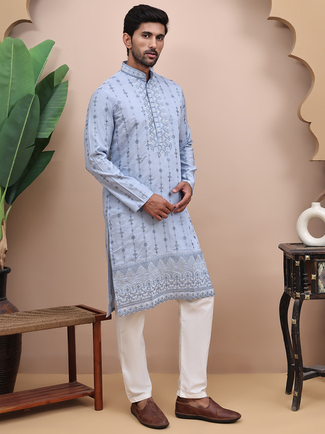 Men Blue Embroidered Thread Work Long Sleeves Long Sleeves