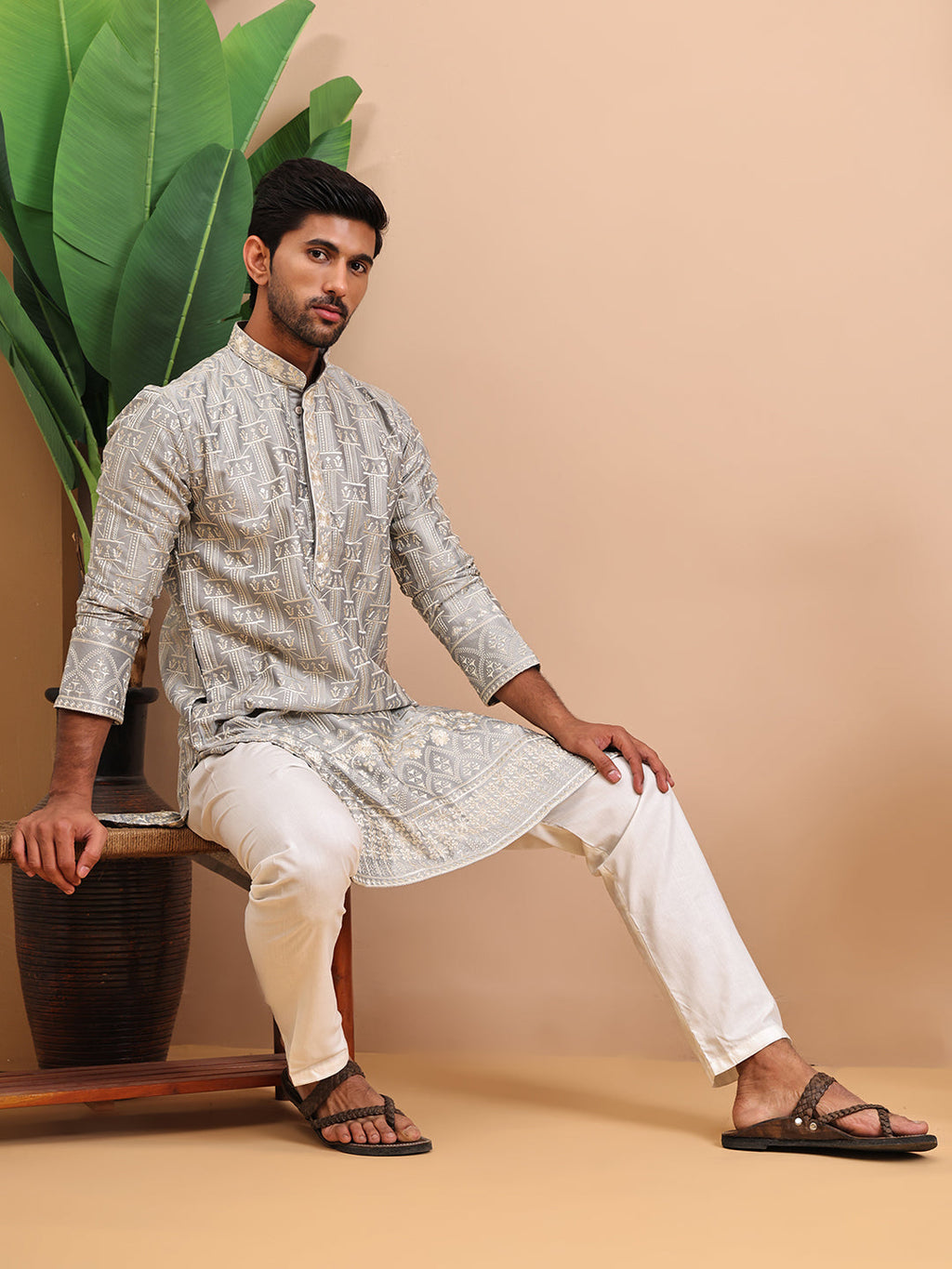 Men Grey Geometric Embroidered Thread Work Kurta