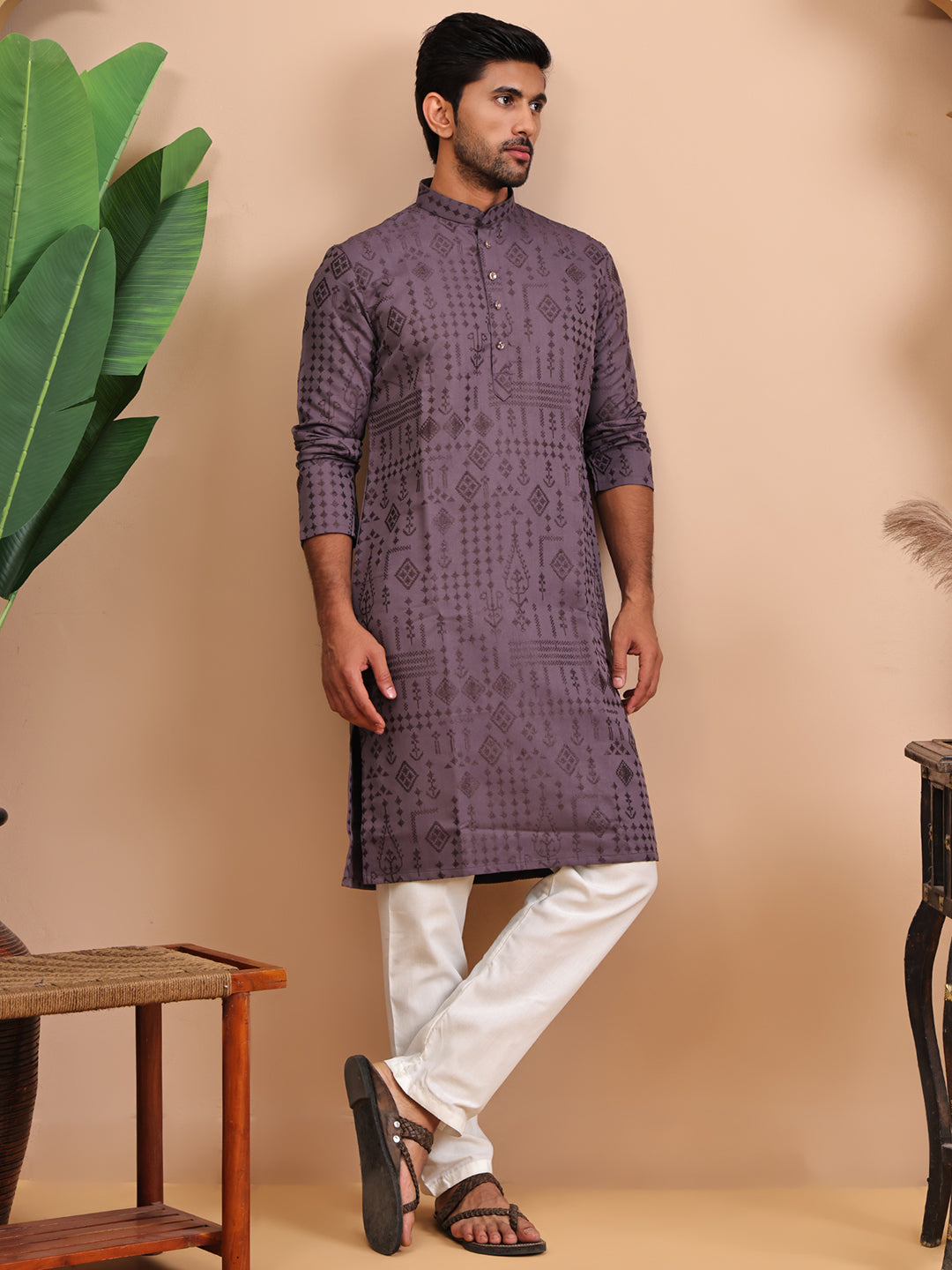 Men Light-Purple Ethnic Motifs Embroidered Mandarin Collar Straight Kurta