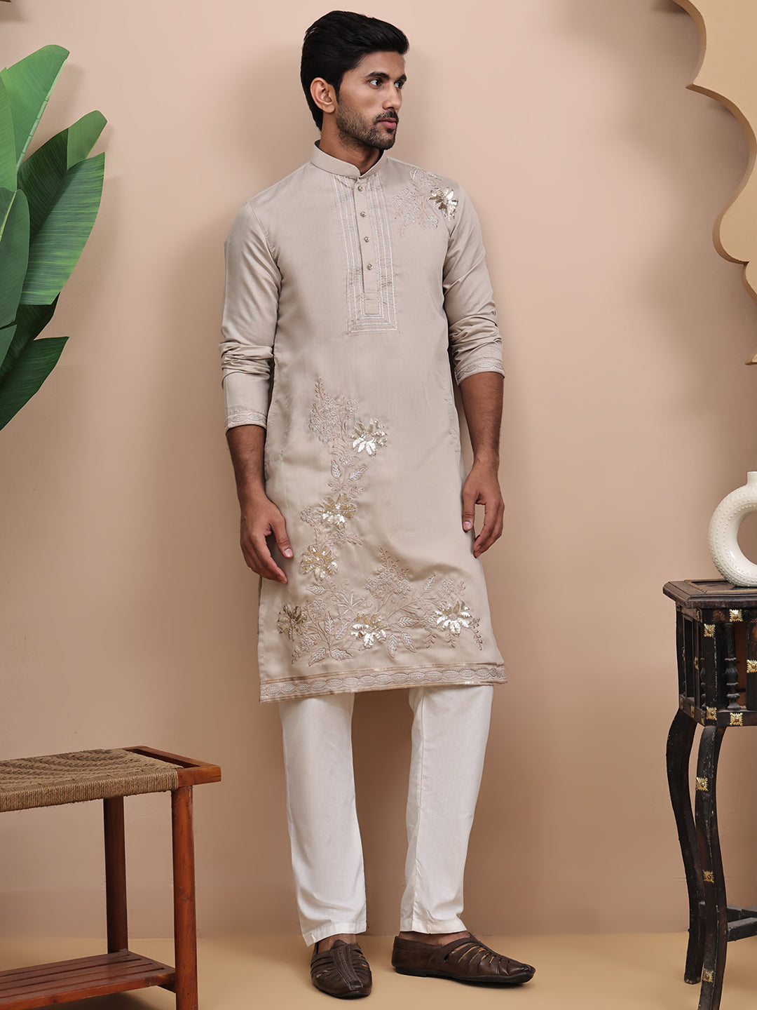 Men Beige Floral Embroidered Thread Work Kurta