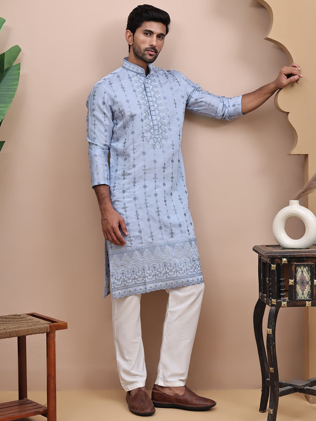 Men Blue Embroidered Thread Work Long Sleeves Long Sleeves