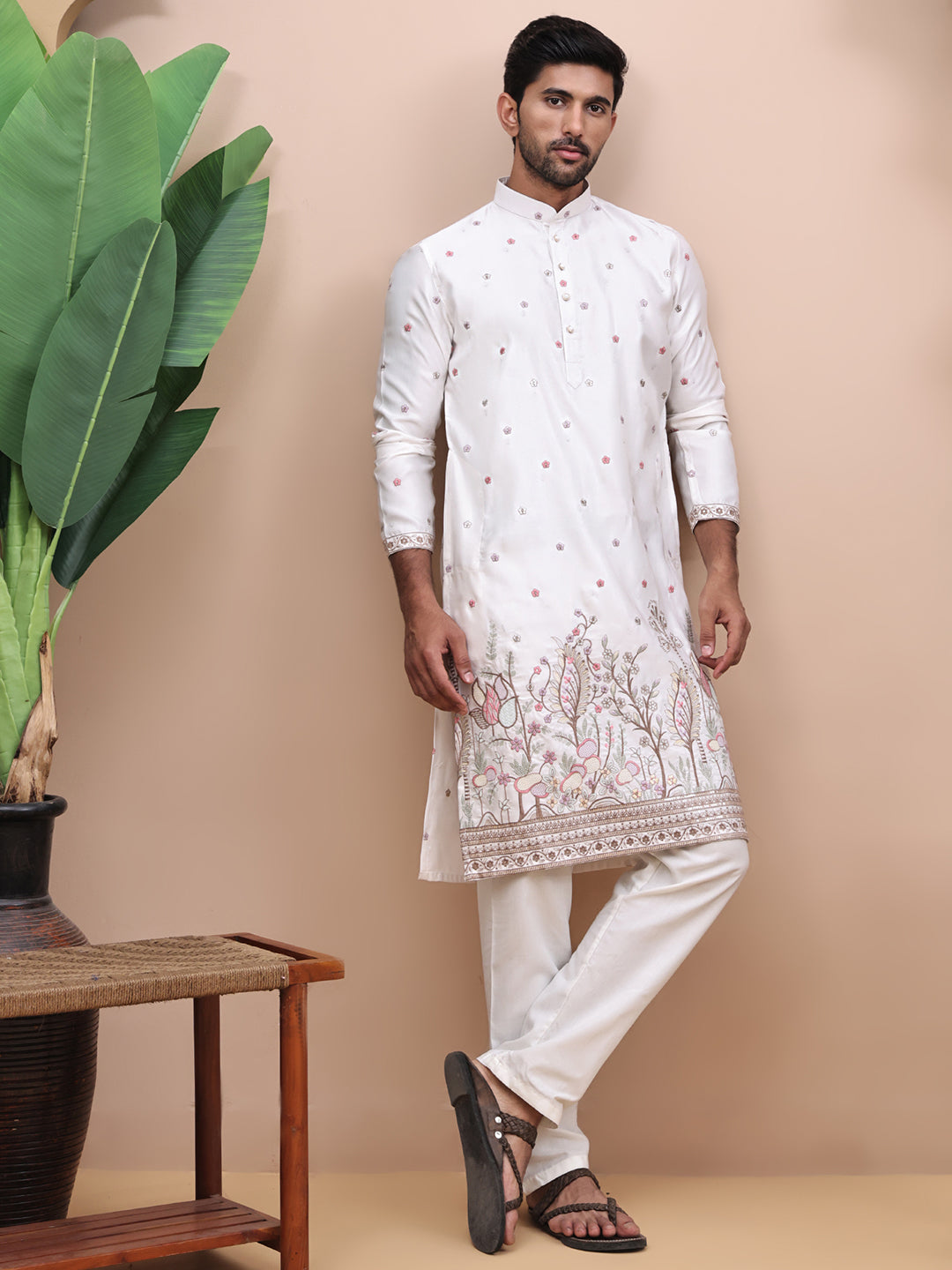 Men Cream Ethnic Motifs Embroidered Festive Straight Kurta