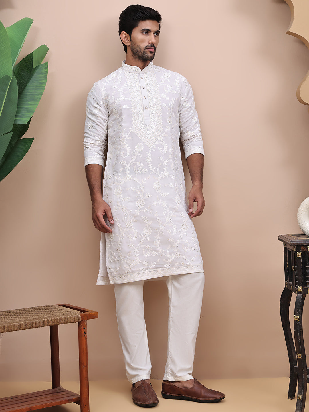 Men Cream Ethnic Motifs Embroidered Chikankari Georgette Kurta