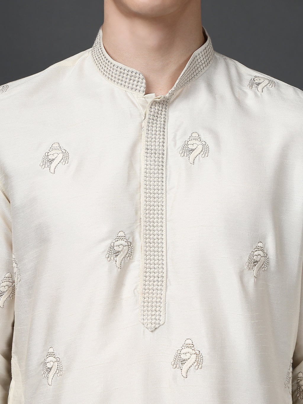 Men Cream Ethnic Motifs Embroidered Thread Work Kurta